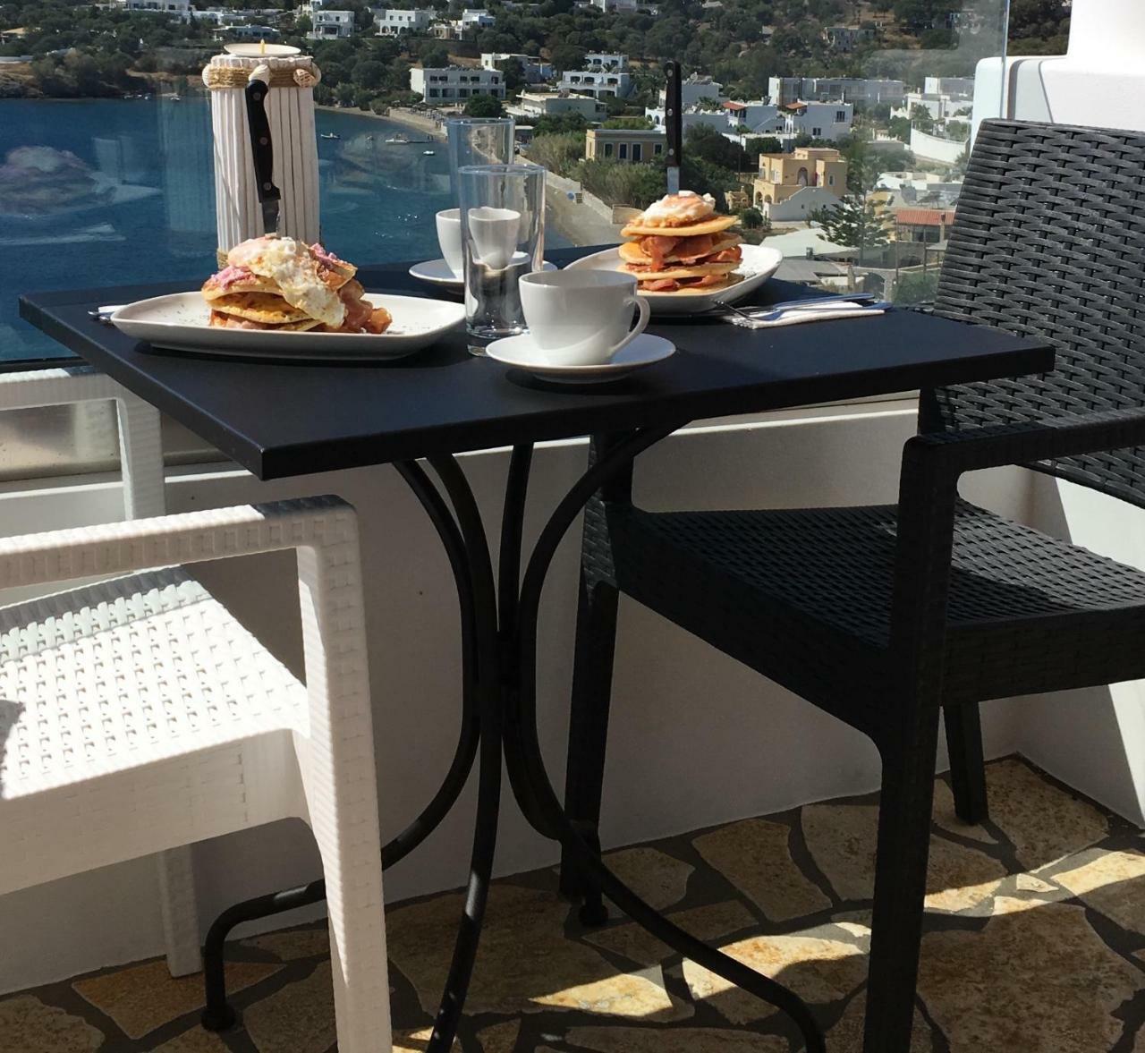 Sunny Bay Villa Ajía Marína Kültér fotó